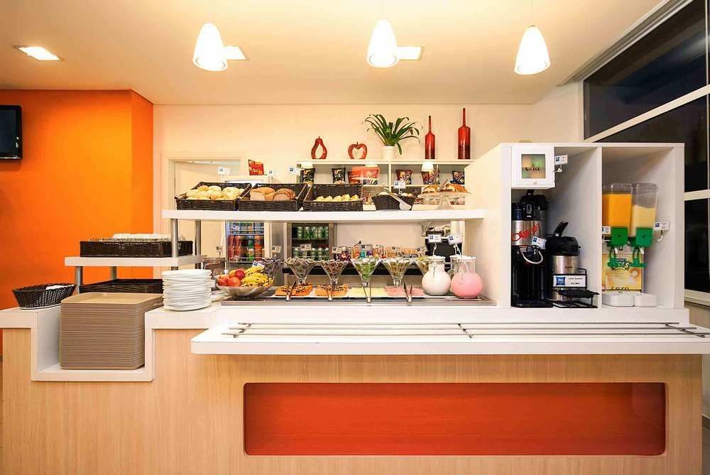 Ibis Budget 피라시카바 외부 사진